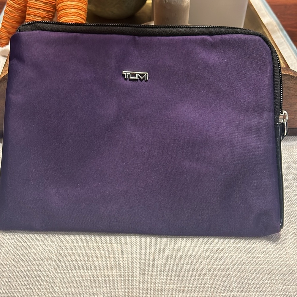 Tumi for Delta Purple Travel Zipper Pouch
